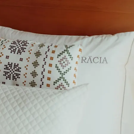 公寓 Racia - *
